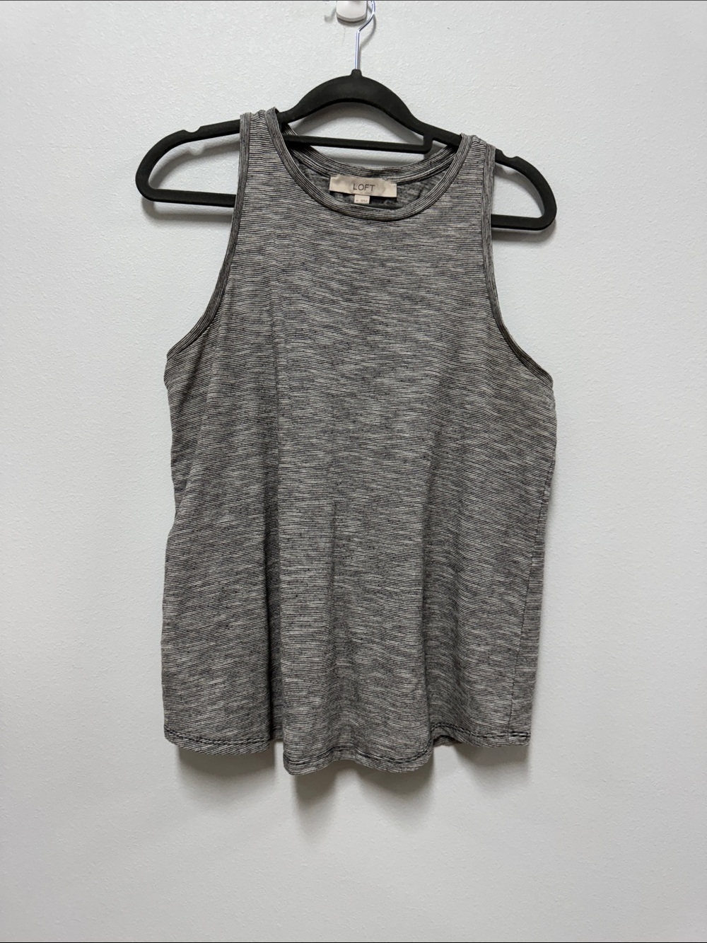 LOFT Heather Gray Sleeveless Knit Tank